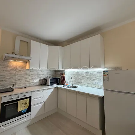 сучасна студія в жк маршал сіті Apartment Odesa